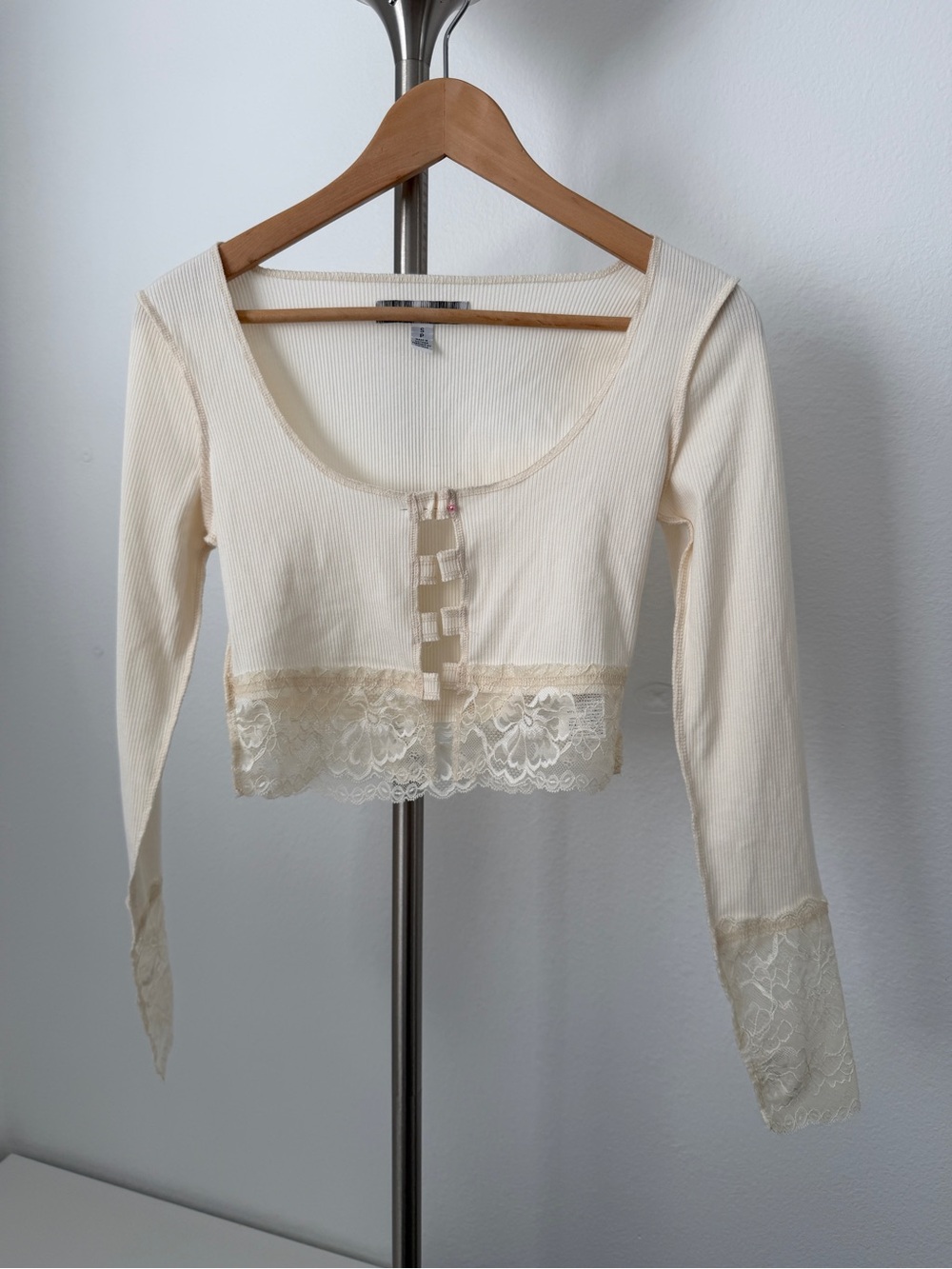 Urban Outfitters Cream Lace-Trim Ribbed Crop Top